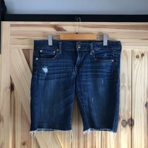 American Eagle distressed shorts. Stretch. Size 8.